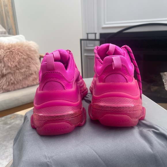 Balenciaga
Triple S clear sole sneakers - Picture 4 of 6